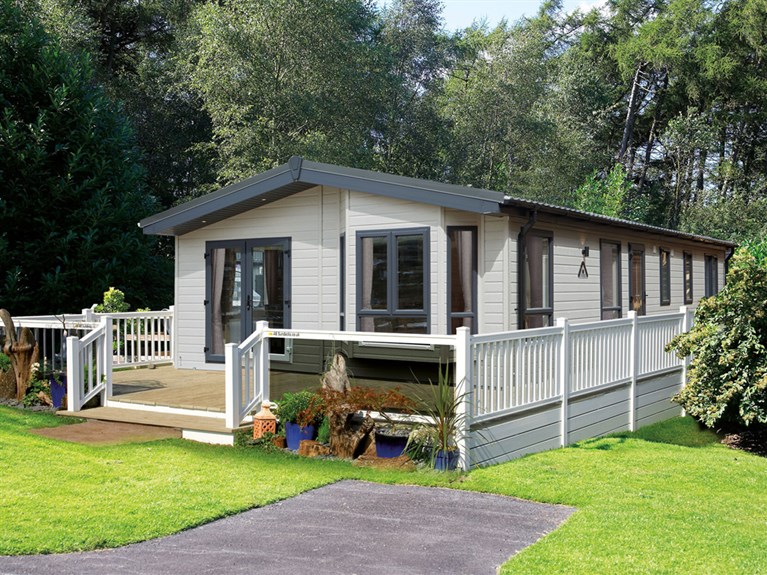 New 2025 Atlas Lilac 40 x 20 feet 3 Bedrooms (Sleeps 6/8)